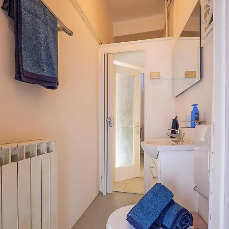 Casa Sofia アパート カンノビオ